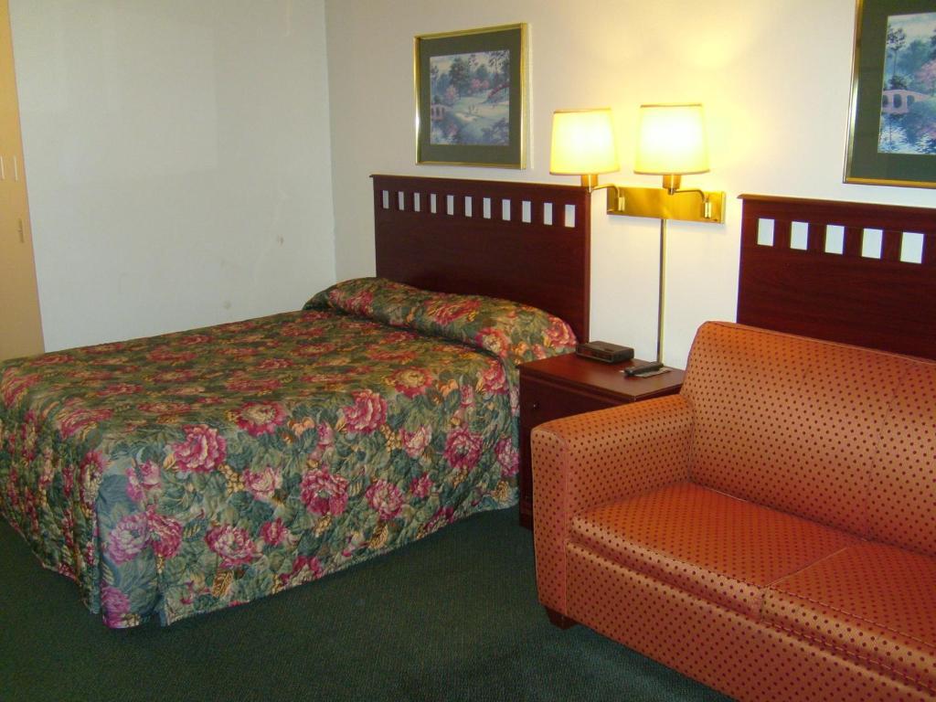 Shanico Inn Lebanon Bagian luar foto
