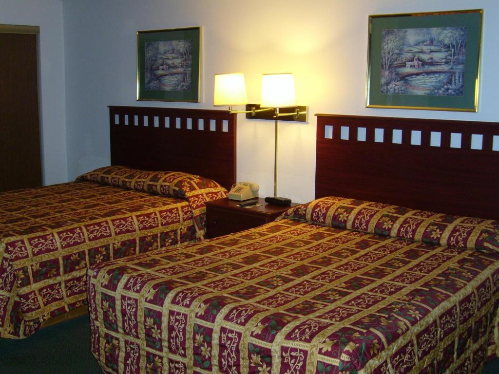 Shanico Inn Lebanon Bagian luar foto