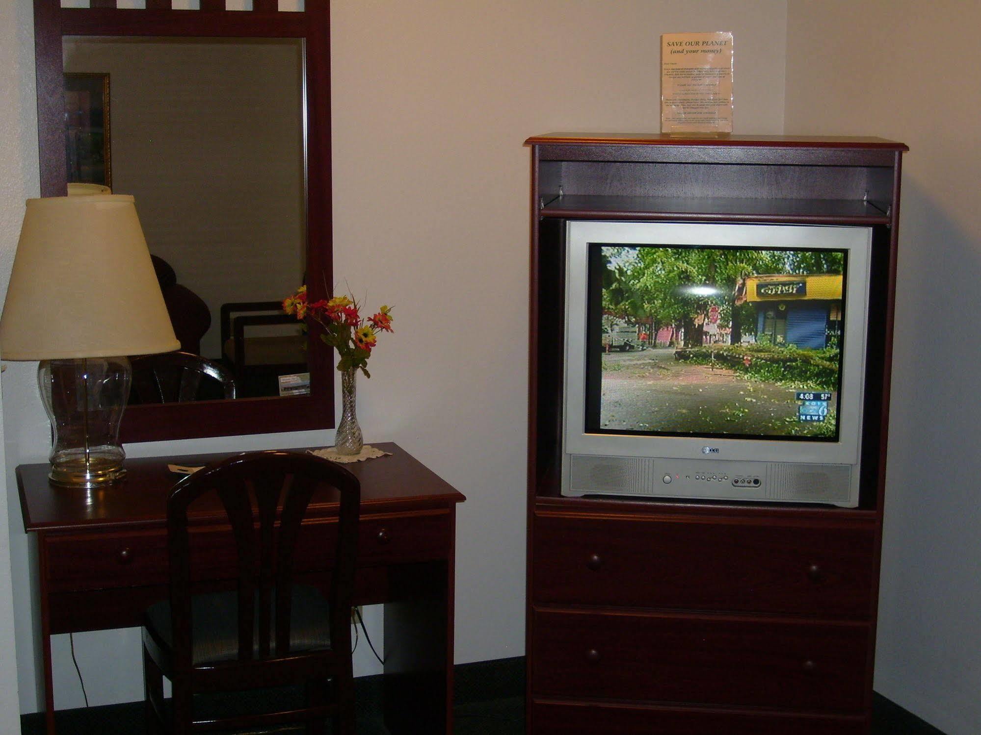Shanico Inn Lebanon Bagian luar foto