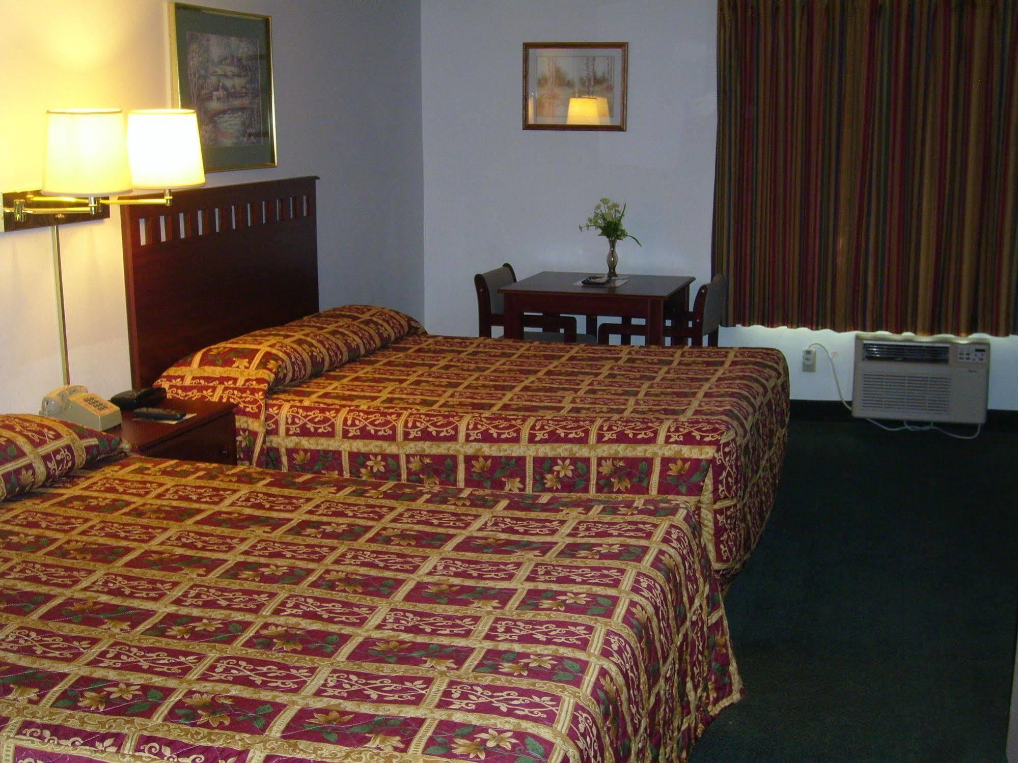 Shanico Inn Lebanon Bagian luar foto