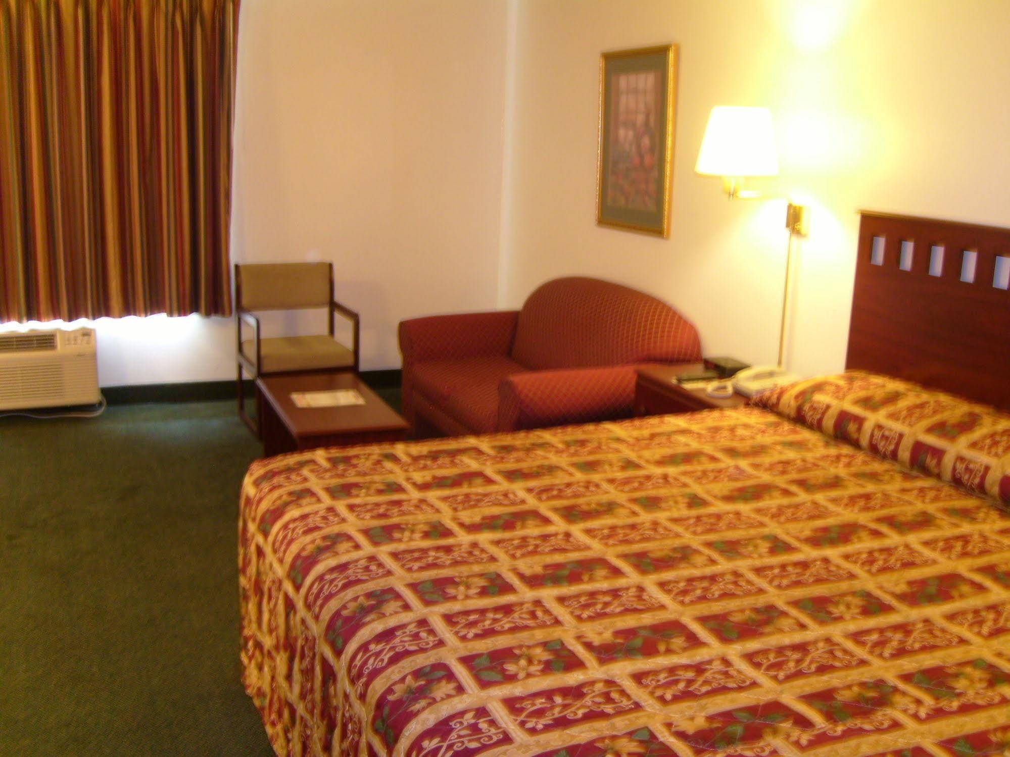 Shanico Inn Lebanon Bagian luar foto