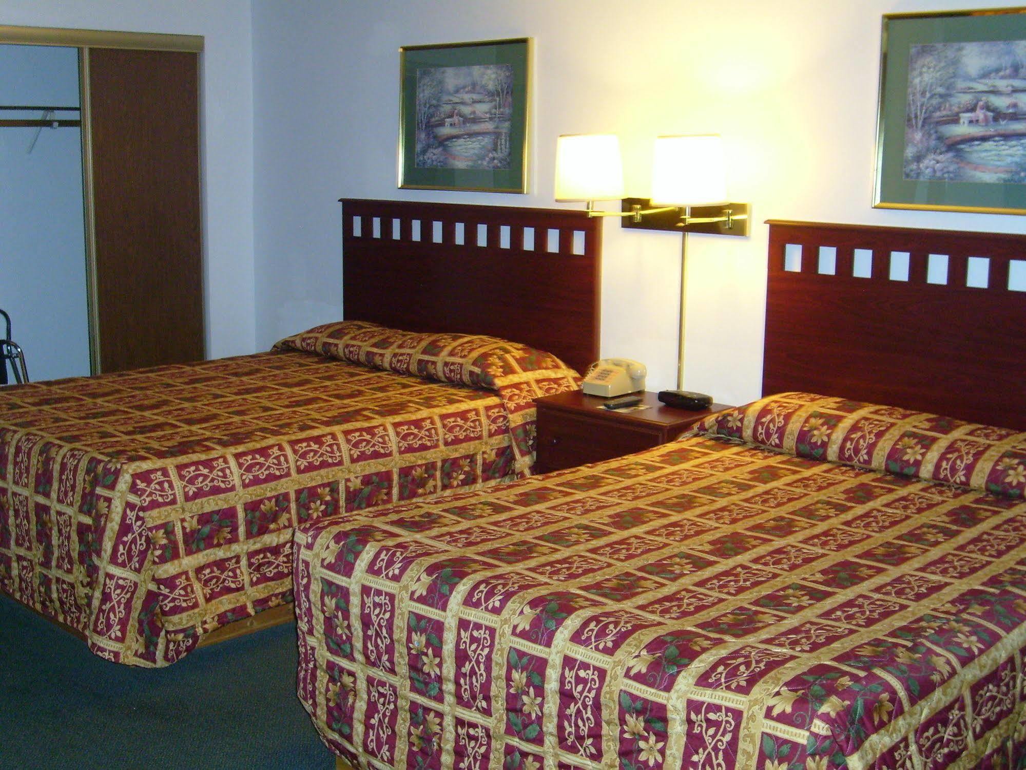Shanico Inn Lebanon Bagian luar foto